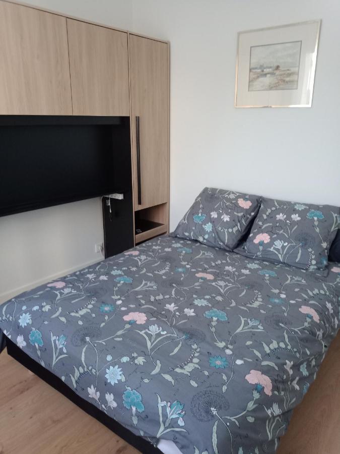 Appartement F2 Meuble Centre Ville Μπριβ-λα-Γκαγιάρντ Εξωτερικό φωτογραφία