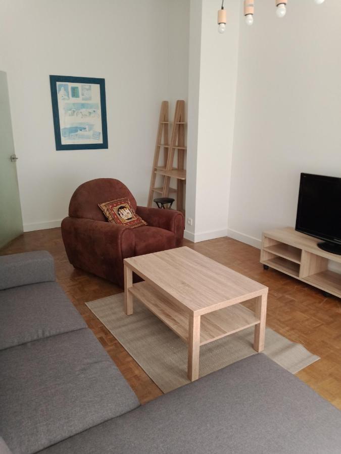 Appartement F2 Meuble Centre Ville Μπριβ-λα-Γκαγιάρντ Εξωτερικό φωτογραφία